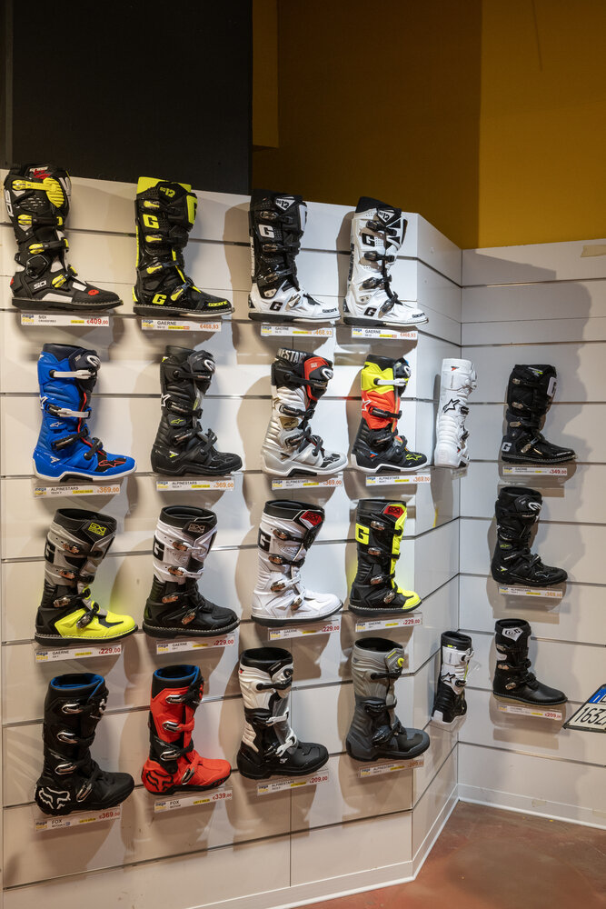 megamoto-foto-negozio-17